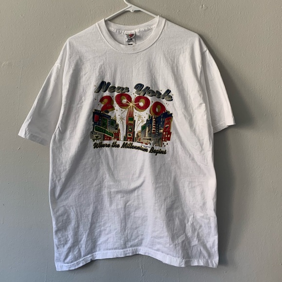 Vintage Other - VTG NY 2000 where the millennium begins t shirt